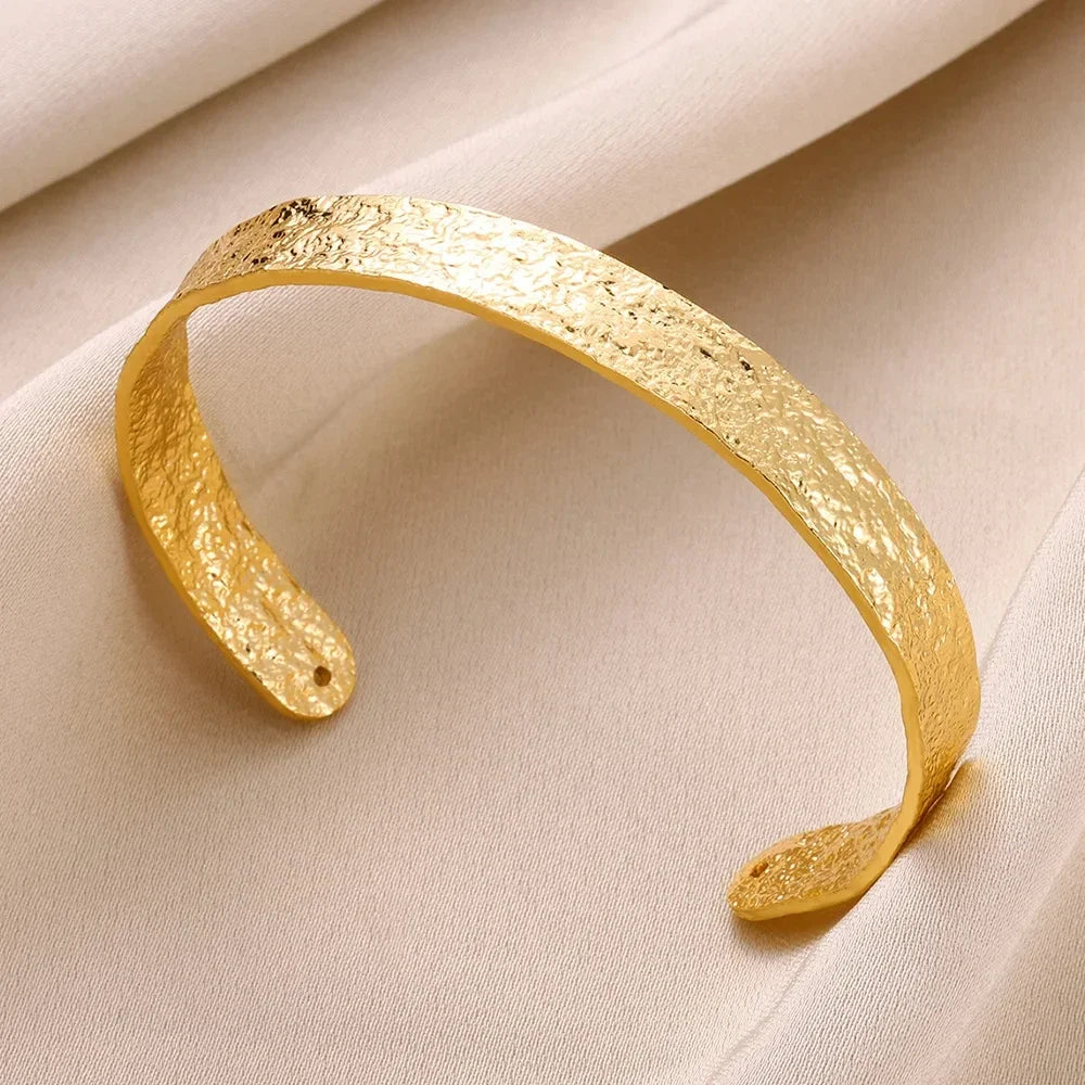 Classic Gold Color Wrinkle Texture Bangle Bracelet For Women Exquisite Cuff Bracelet Stainless Steel Hand Ornament Punk Jewelry