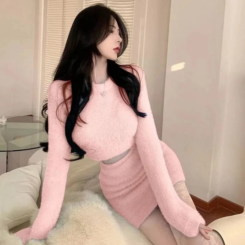 Slim Pullover Crop Top + High Waist