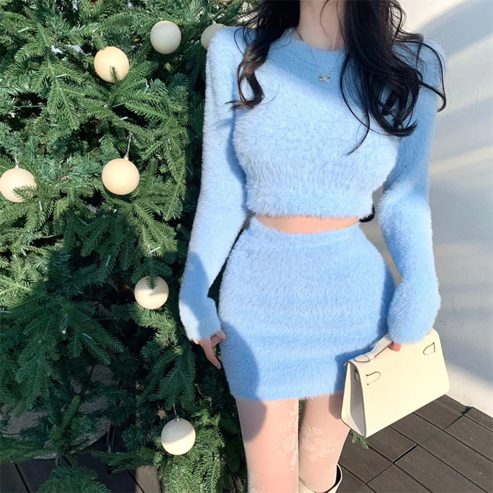 Slim Pullover Crop Top + High Waist